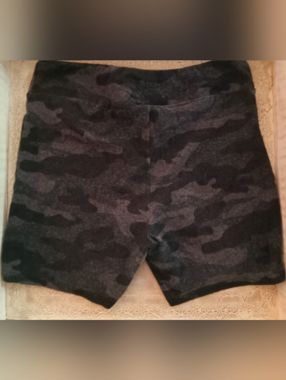 LuLaRoe Multicolor Logo Tag